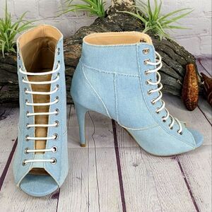 NWOT Wild Diva Denim on Denim Patch Lace Up Peep Toe Heel Ankle Booties